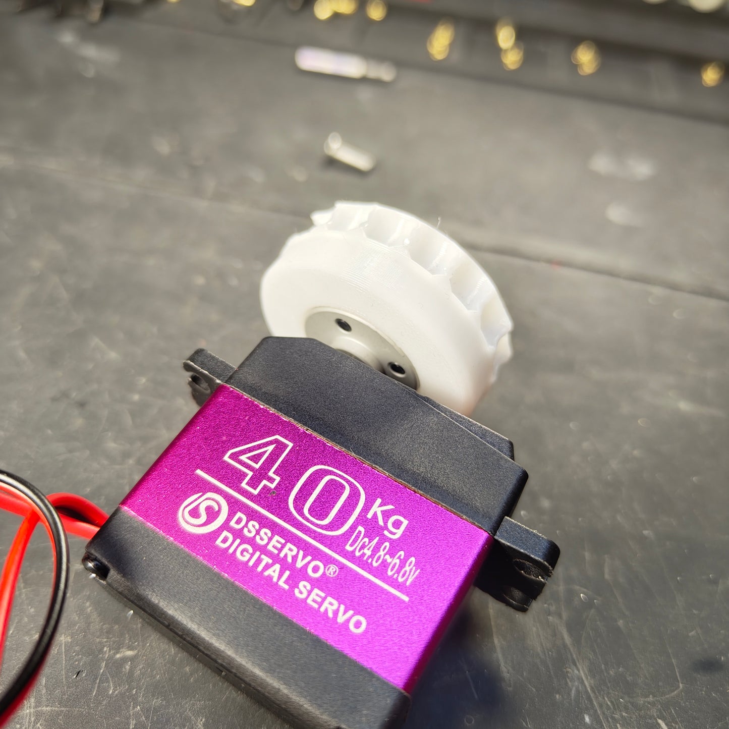 EAS 2.0 Metal servo bracket (PREORDER)